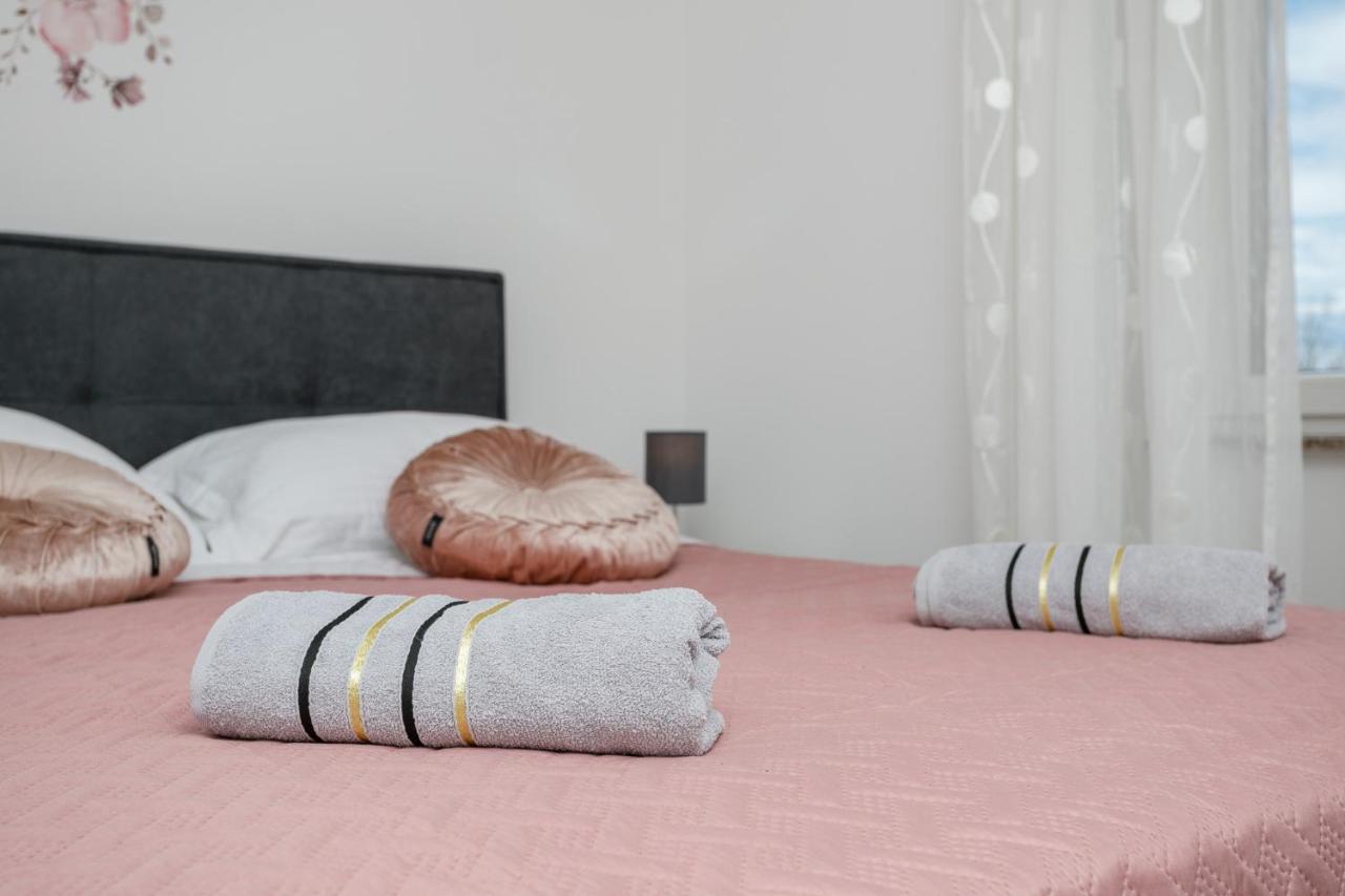 Apartment Ivana Малинска Екстериор снимка